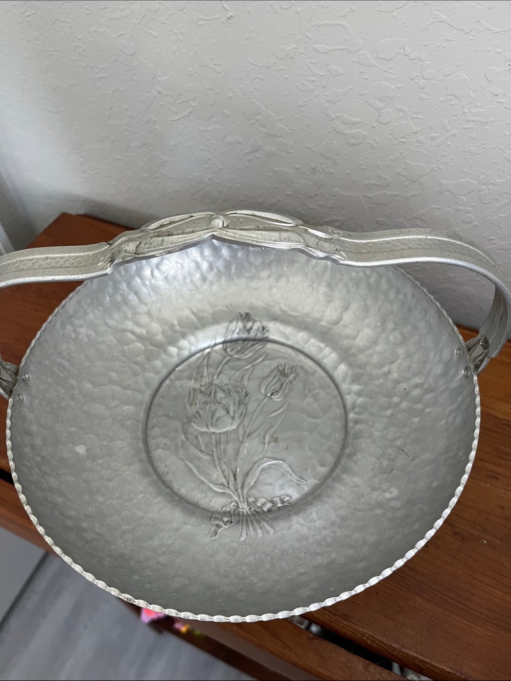 Hand Wrought Creations by Rodney Kent #466 Tulips 1940’s Hammered basket RARE
